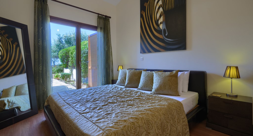 Villa HG01 - luxury holiday rental villa Aphrodite Hills Resort, Cyprus4.jpg