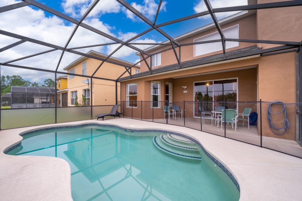 Close to Disney Spacious Retreat with Private Pool 