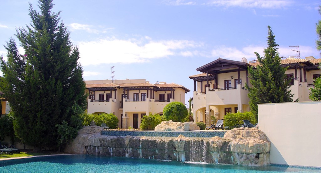 Pool View Golf Aphrodite Hills Cyprus Luxury Holiday Apartment Rental Villas