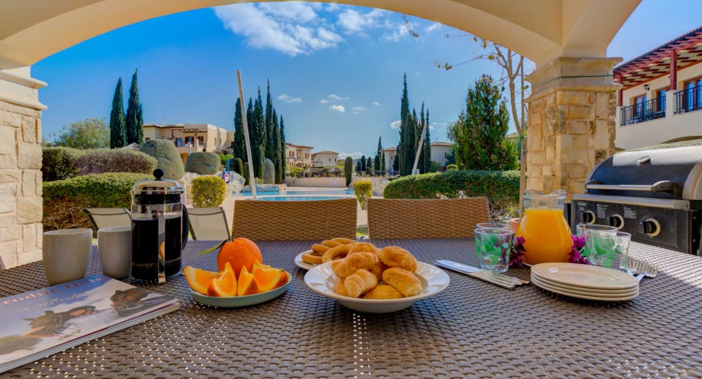 BF02 - luxury holiday apartment, Aphrodite Hills Resort, Cyprus18.jpg