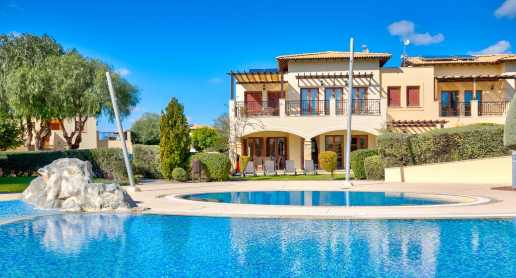 BF02 - luxury holiday apartment, Aphrodite Hills Resort, Cyprus21.jpg