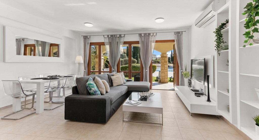 BF02 - luxury holiday apartment, Aphrodite Hills Resort, Cyprus6.jpg