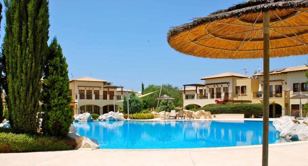Apartment BL01, beautiful ground floor apartment with hot tub, Aphrodite Hills Resort, Cyprus3.jpg