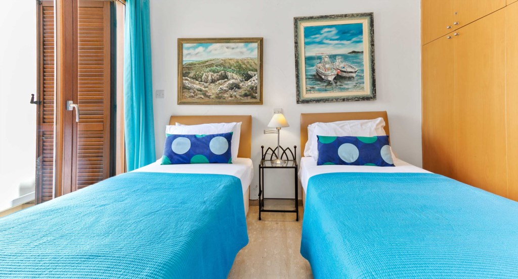 Villa Destu HG30_Aphrodite Hills Resort, Cyprus. Aphroditerentals.com11.jpg
