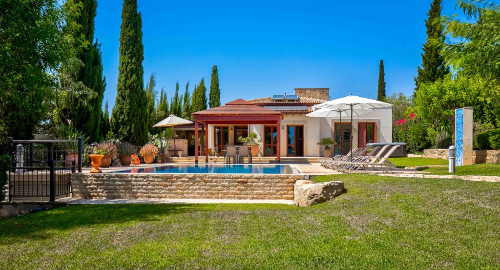 Villa Varvara 44_Aphrodite Hills Resort, Cyprus. Aphroditerentals.com39.jpg