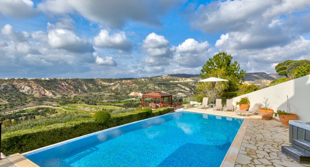 Villa Pyla - luxury holiday rental villa, Aphrodite Hills Resort, Cyprus25.jpg