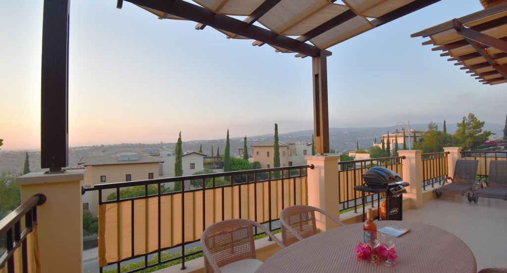 Apartment Theia - holiday rental Aphrodite Hills Resort, Cyprus. Aphroditerentals.comBH11