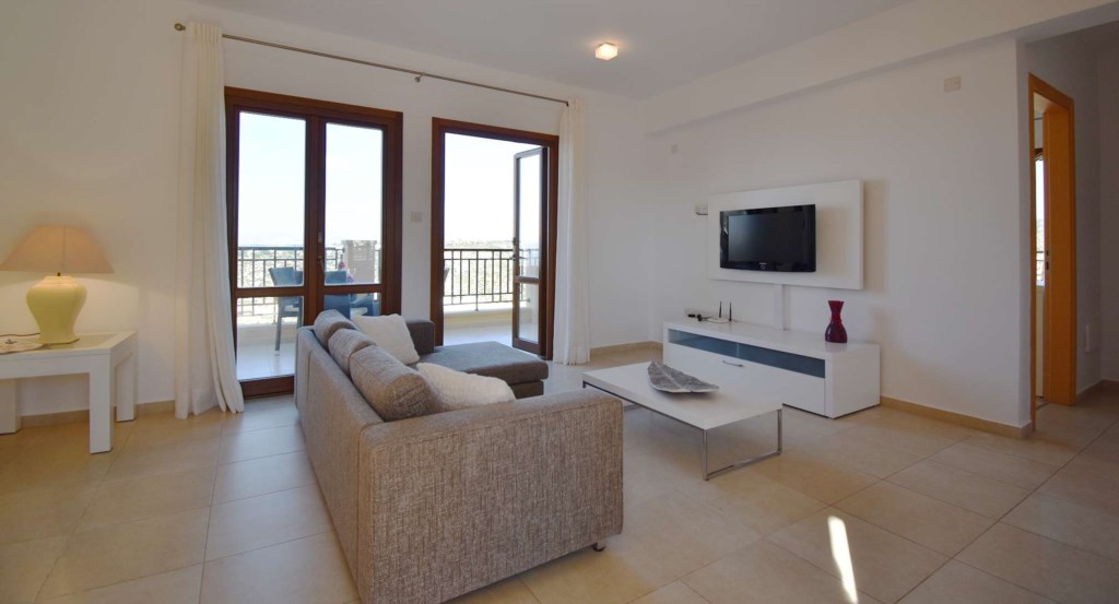 Apartment Trias (BJ12) lovely luxury one bedroom holiday apartment Aphrodite Hills Resort, Cyprus
