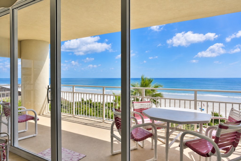 Spacious Oceanfront Condo with 3 Baths