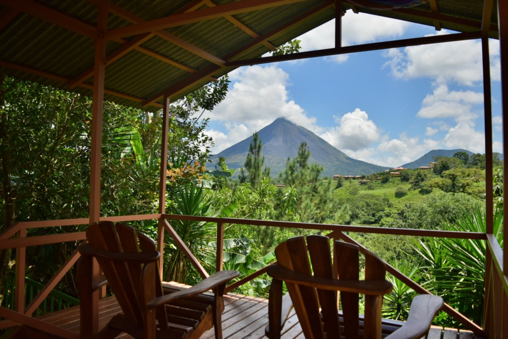Mirador House. Cozy & Private Home w/ Volcano View
