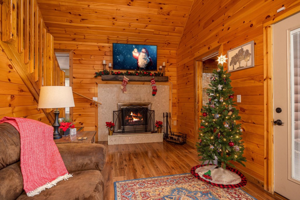 NEW*Fenced yd, Hot Tub View*AdjustableQualityBeds