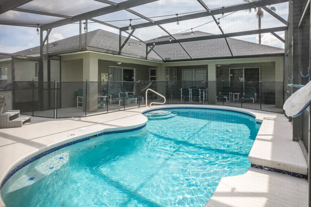 4 Bedroom, 3 Bath Chez Mickey Vacation