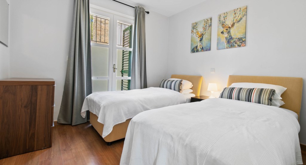 Apartment Avdimou - luxury holiday rental apartment, Aphrodite Hills Resort, Cyprus6.jpg
