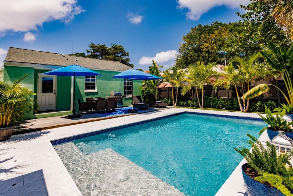 Key Lime Cottage  | 2 BD/1 BA with private pool