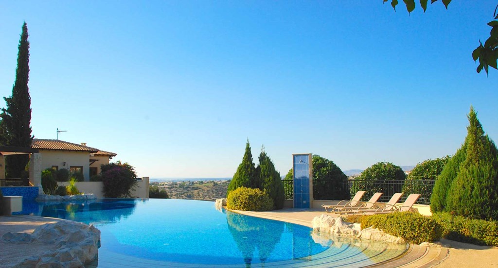 Apartment KZ01 - luxury holiday rental apartment, Aphrodite Hills Resort, Cyprus.jpg