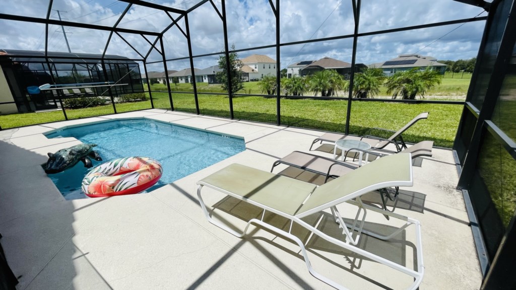 Upgraded 4 Bedroom Pool Home on Gated Golf Resort