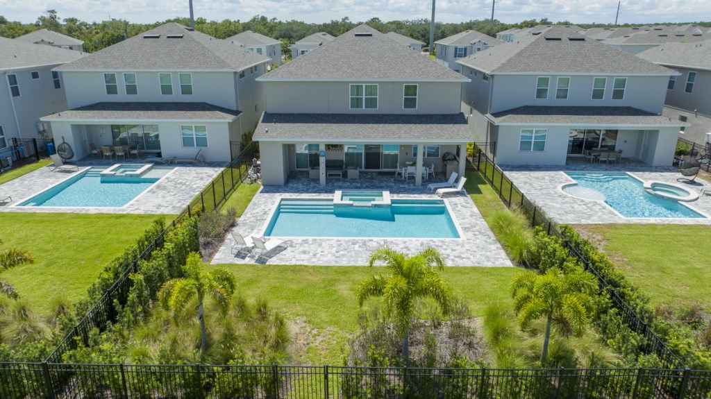 7BD Encore Home w/ Home Theater & Private Pool!