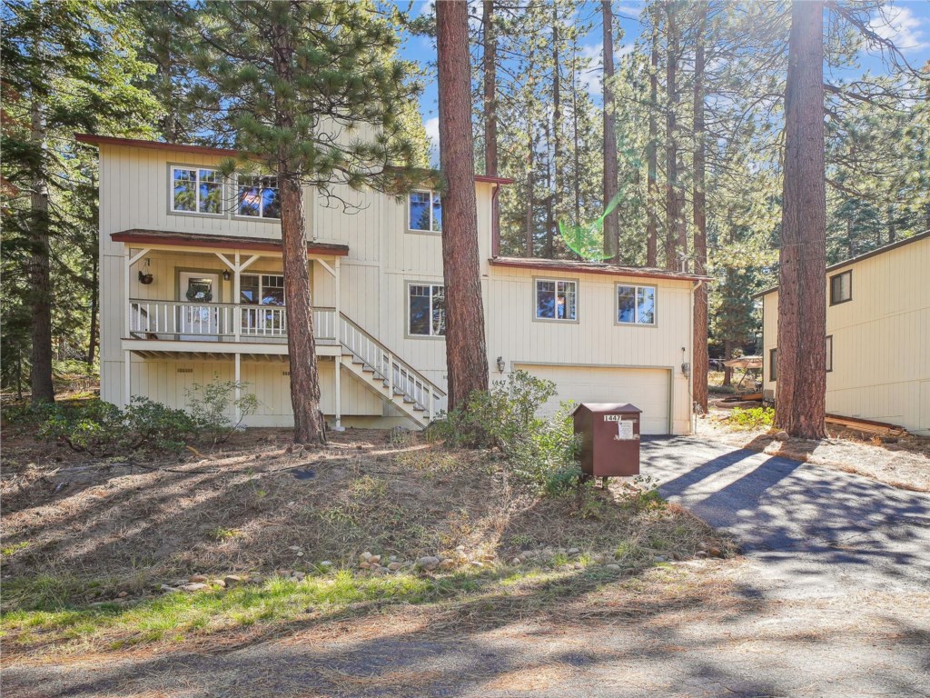 High Sierra Escape - Cozy, Spacious Mountain Home