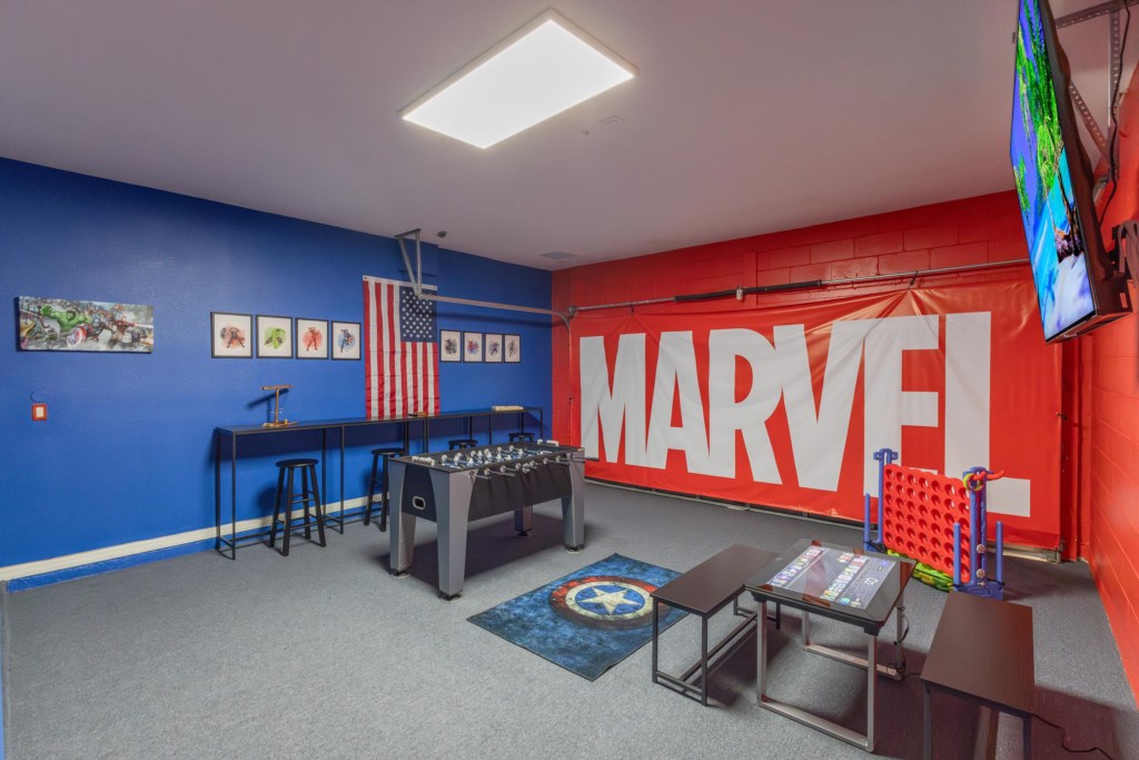 Awesome Movie Themed 6 Bedroom Villa with Pool/Spa