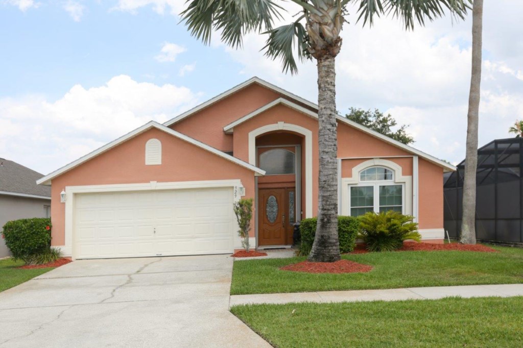 Spacious 4 bed villa 3 bath with private pool