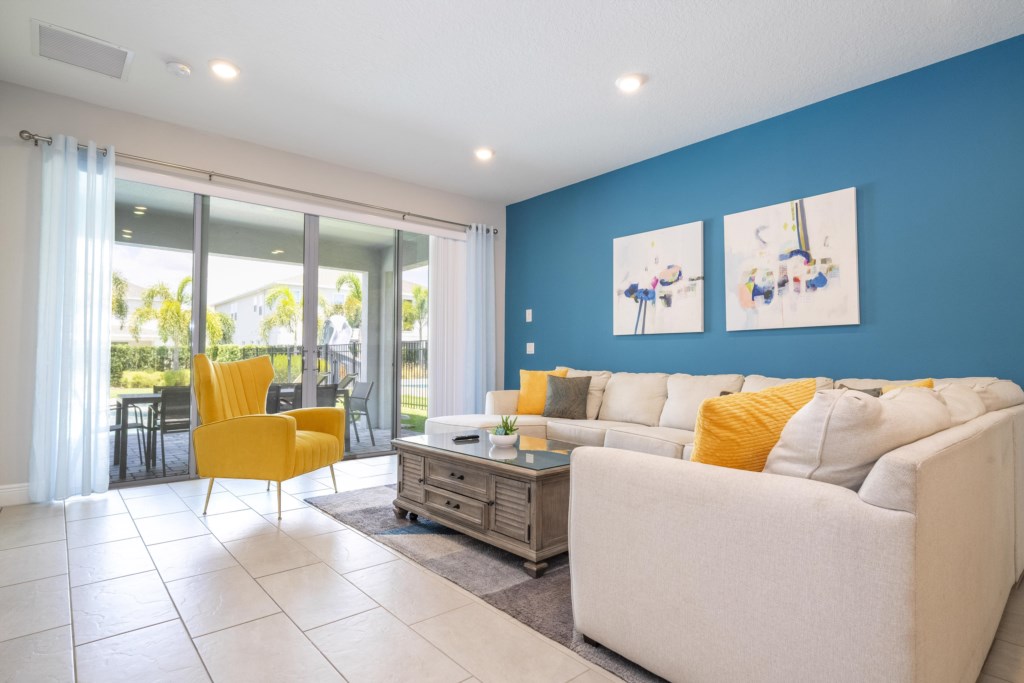 6 En-Suites, Private Pool & Game Room!