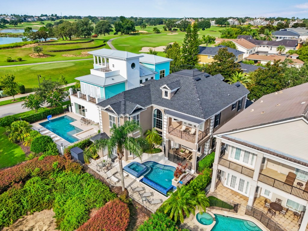 Grand Family Villa Overlooking Golf Course