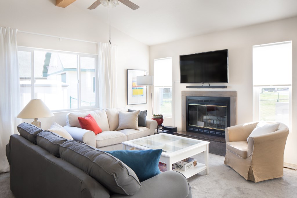 2 Bedroom 2 Bath Townhome minutes from Downtown WF