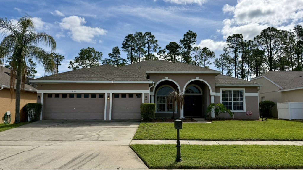 5 Bed Pool Home on Golf Community (222)