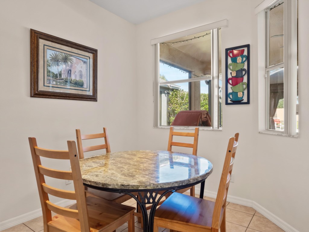 Breakfast Area That Seats 4