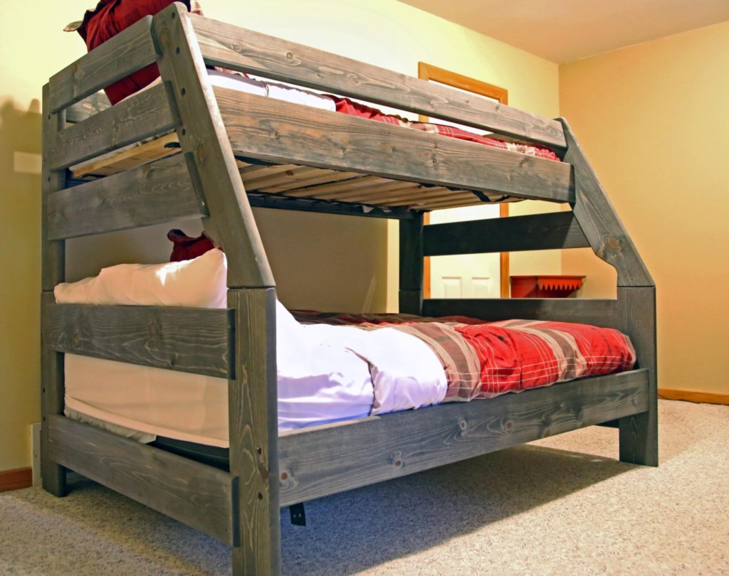 Bedroom - Single over Double Bunk Beds