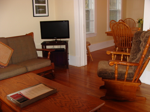 Living Room with TV - Abigail House - Niagara-on-the-Lake