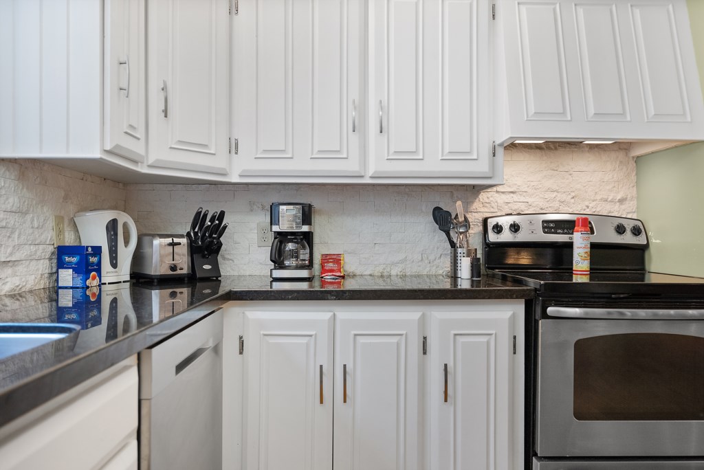 Kitchen Essentials - drip coffee maker and coffee provided - Sanibel North Vacation Home - Niagara-o