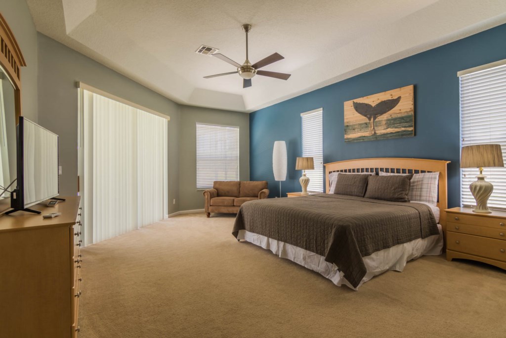 Pineview Highlands Reserve Villa - Master Bedroom w/ King Bed (2)