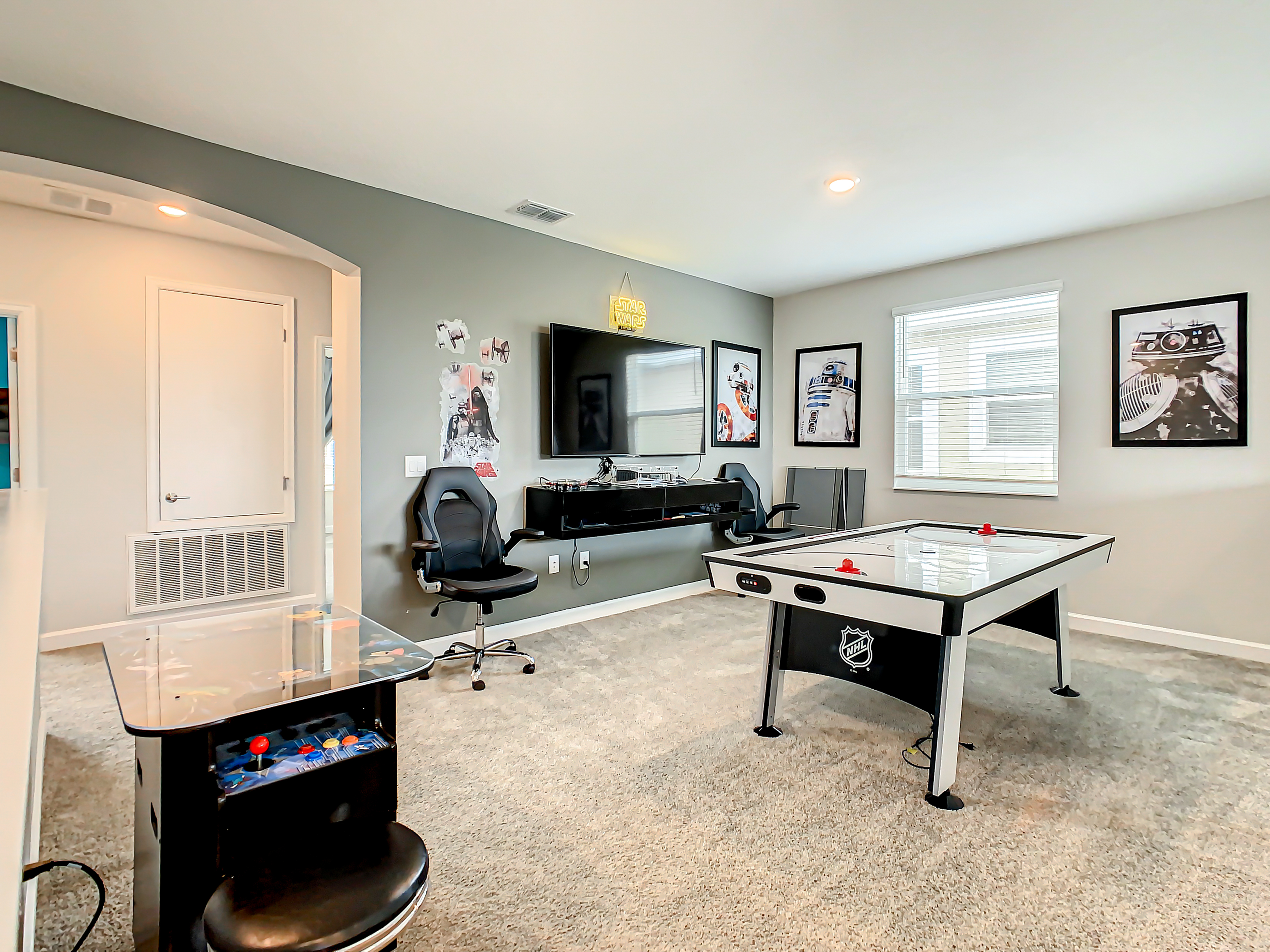 Luxury 5BR Near Disney | Pool & Golf Retreat