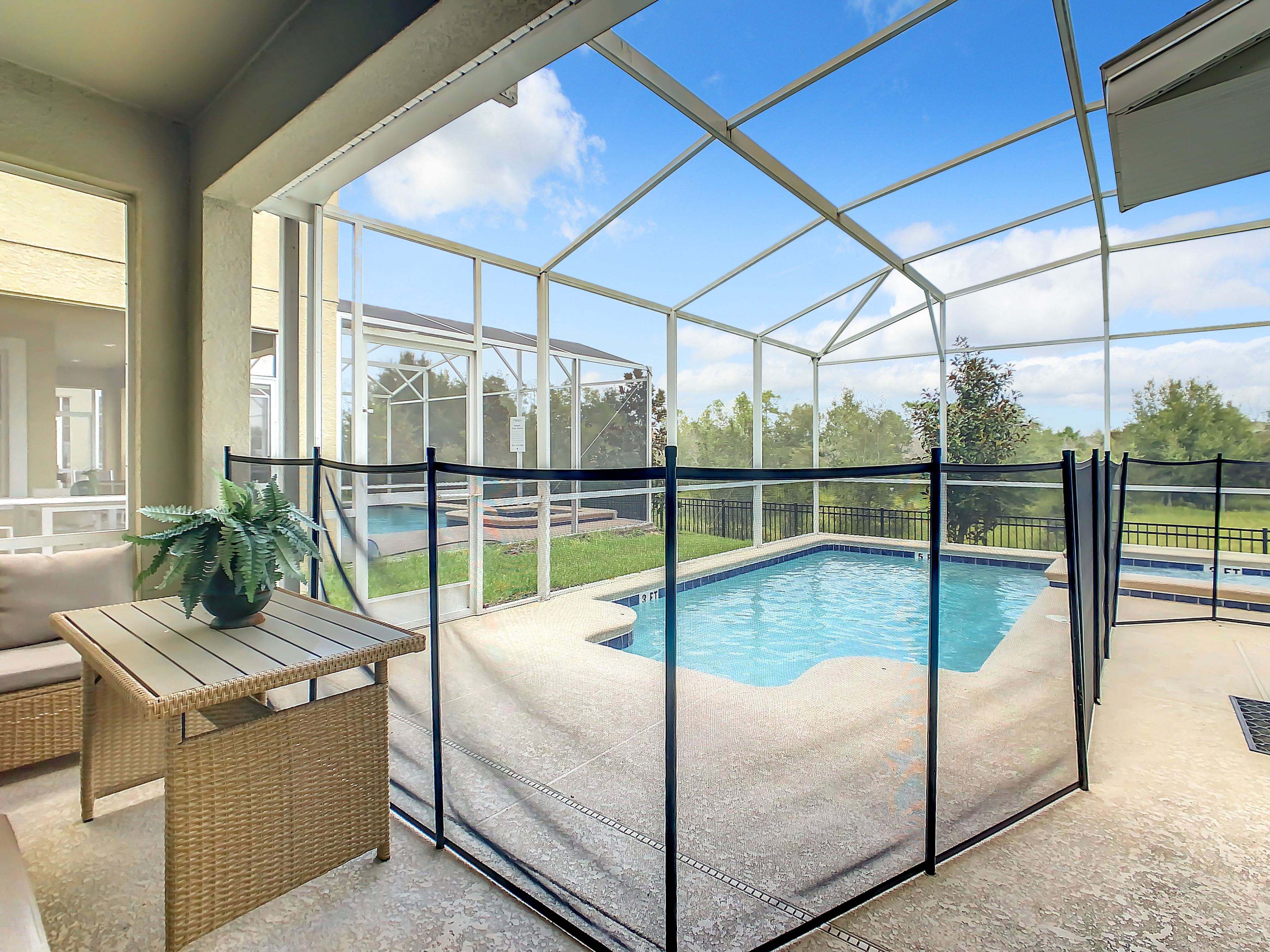 Luxury 5BR Near Disney | Pool & Golf Retreat