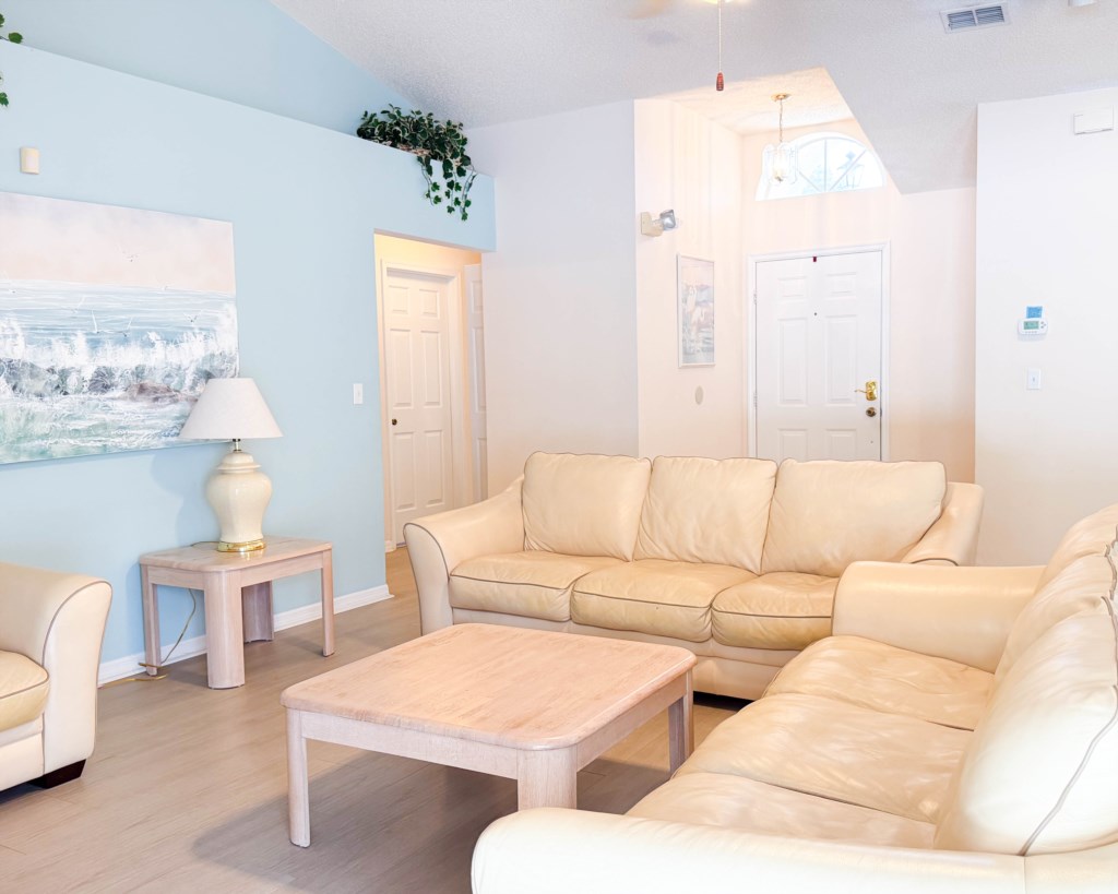 326_Pinewood_Dr-10