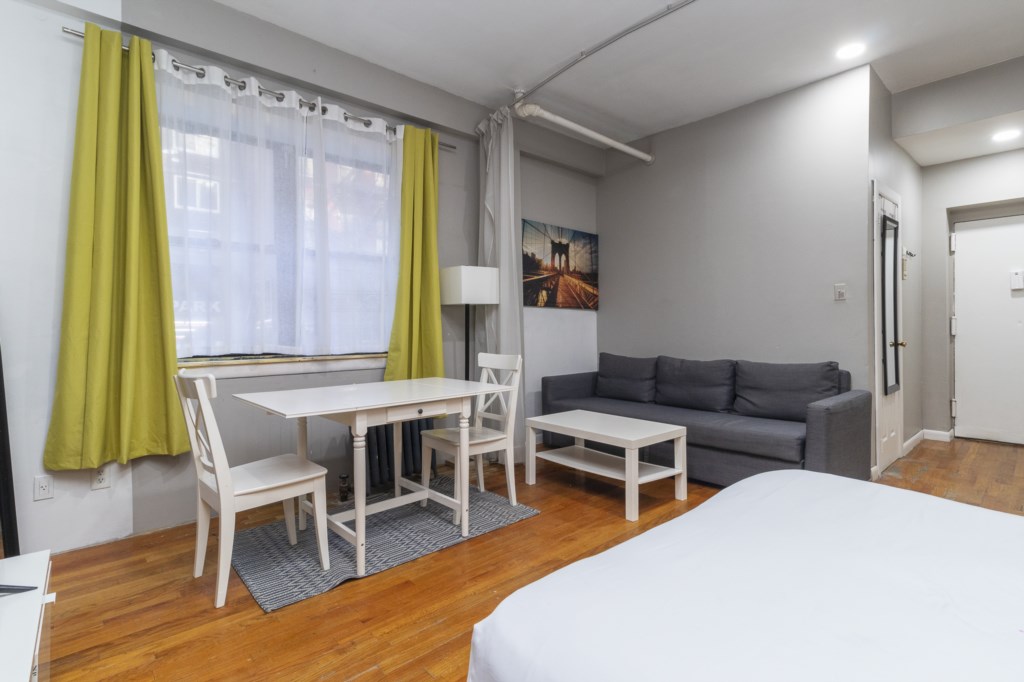 1-MainRoom(7)