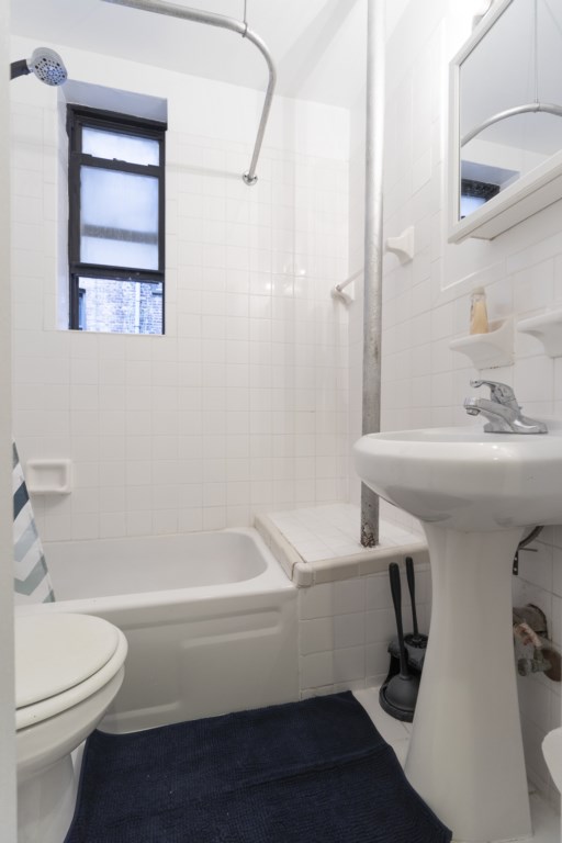 5-Bathroom(3)