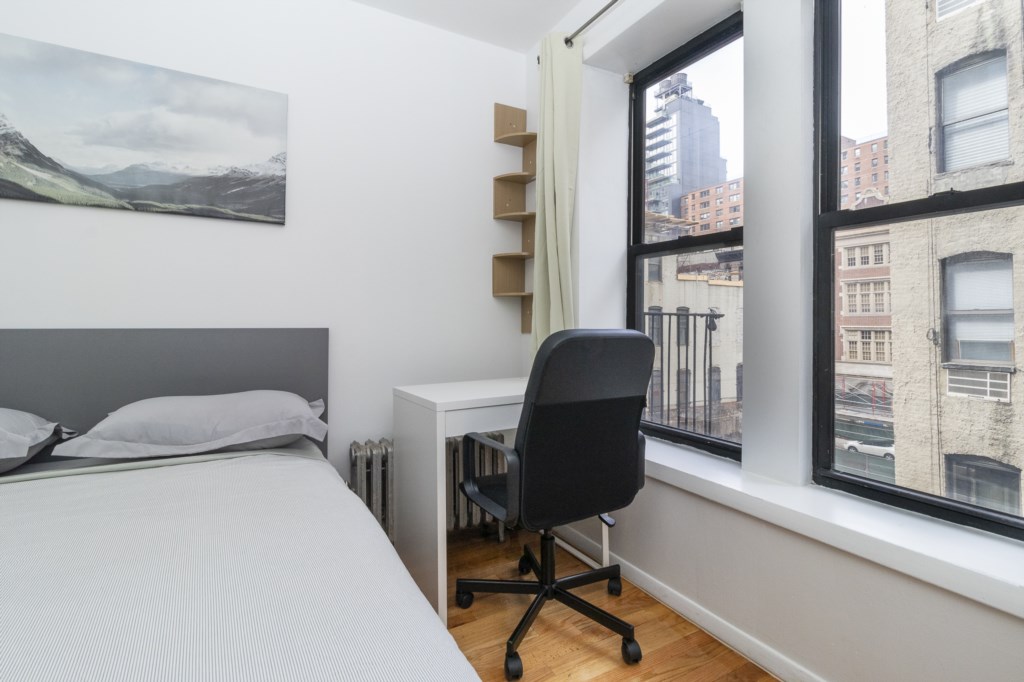1-MasterBedroom(3)