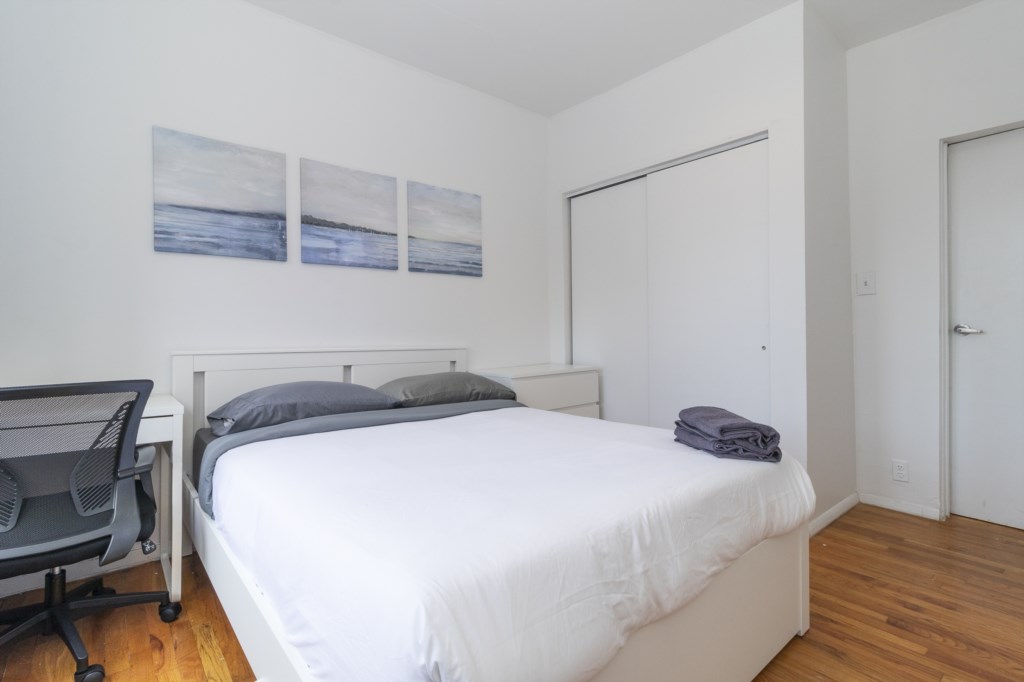 1-Bedroom1(3)