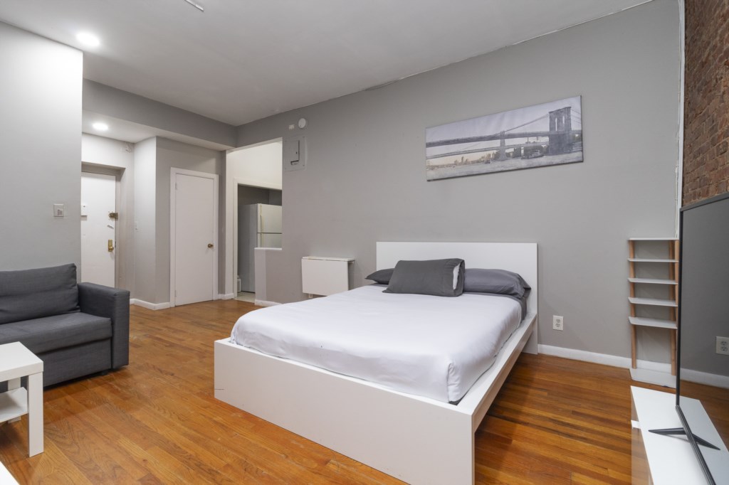 1-MainRoom(8)