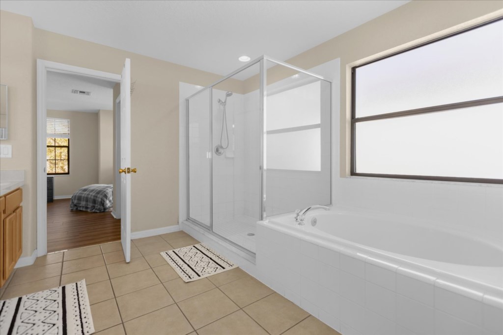 Ensuite with shower and tub