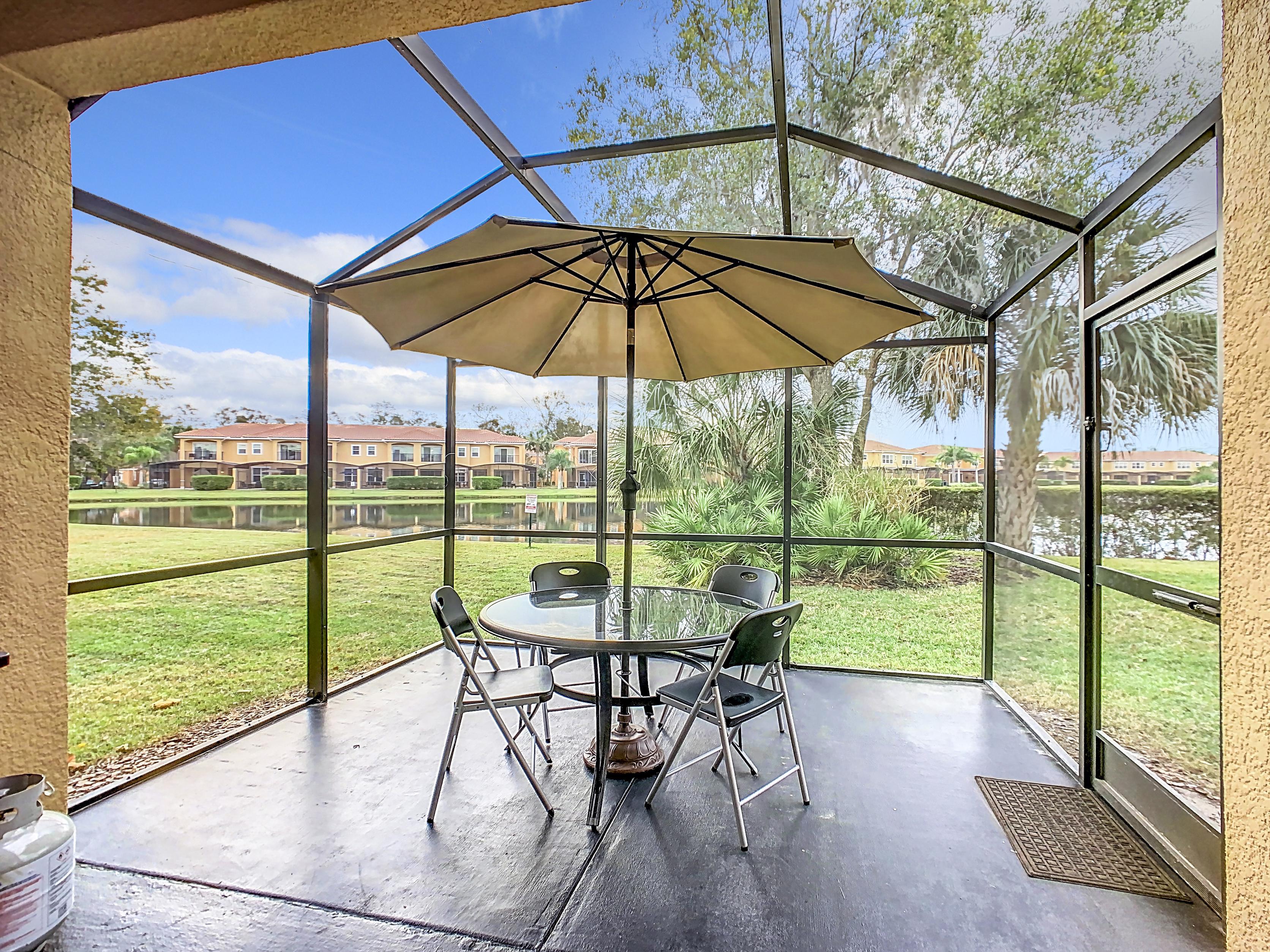 Family Getaway: 4BR Townhome by Old Town