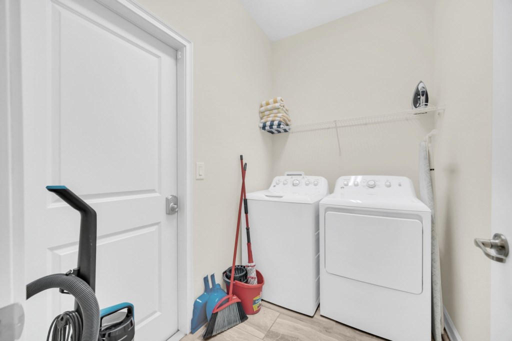 44-web-or-mls-1570-observer-ln