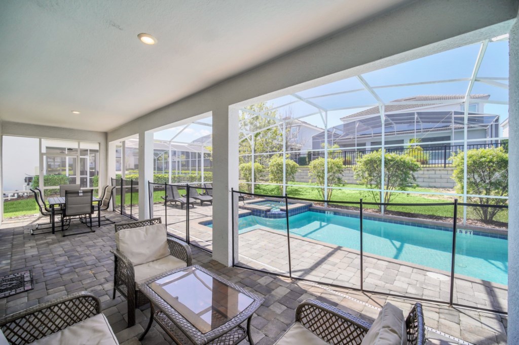45-web-or-mls-1570-observer-ln