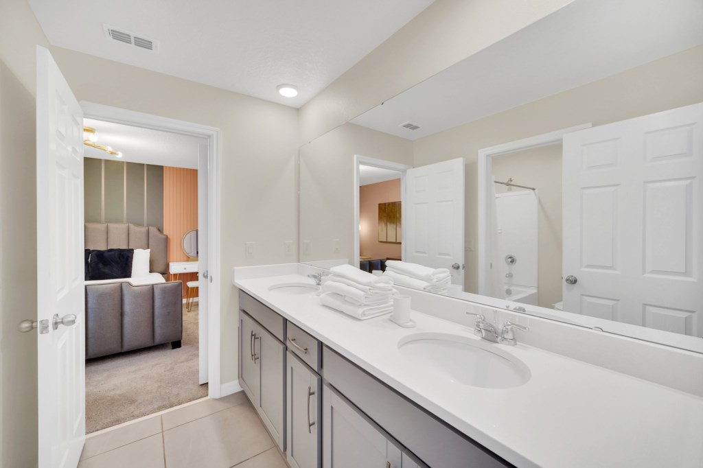 42-web-or-mls-8919-coconut-breeze-dr