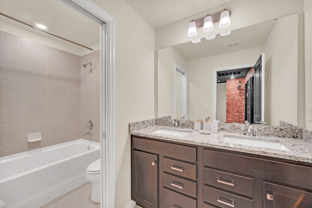 31-web-or-mls-1280-blue-paradise-wy