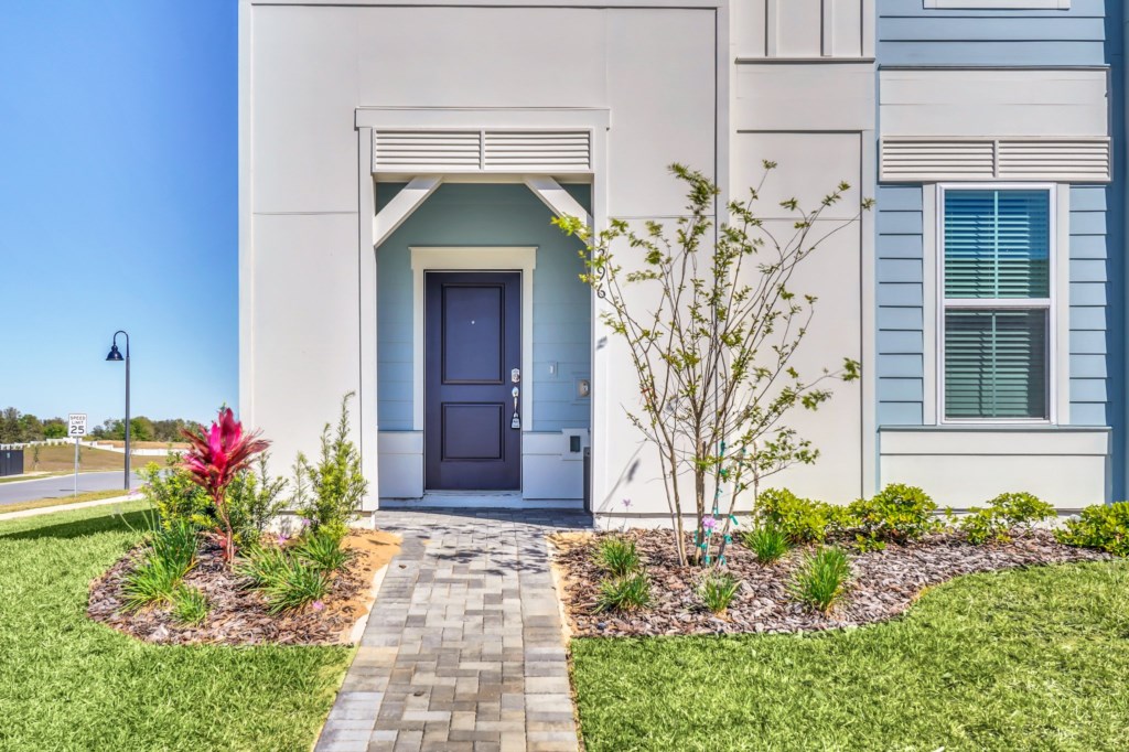 1296BlueParadiseWay_03
