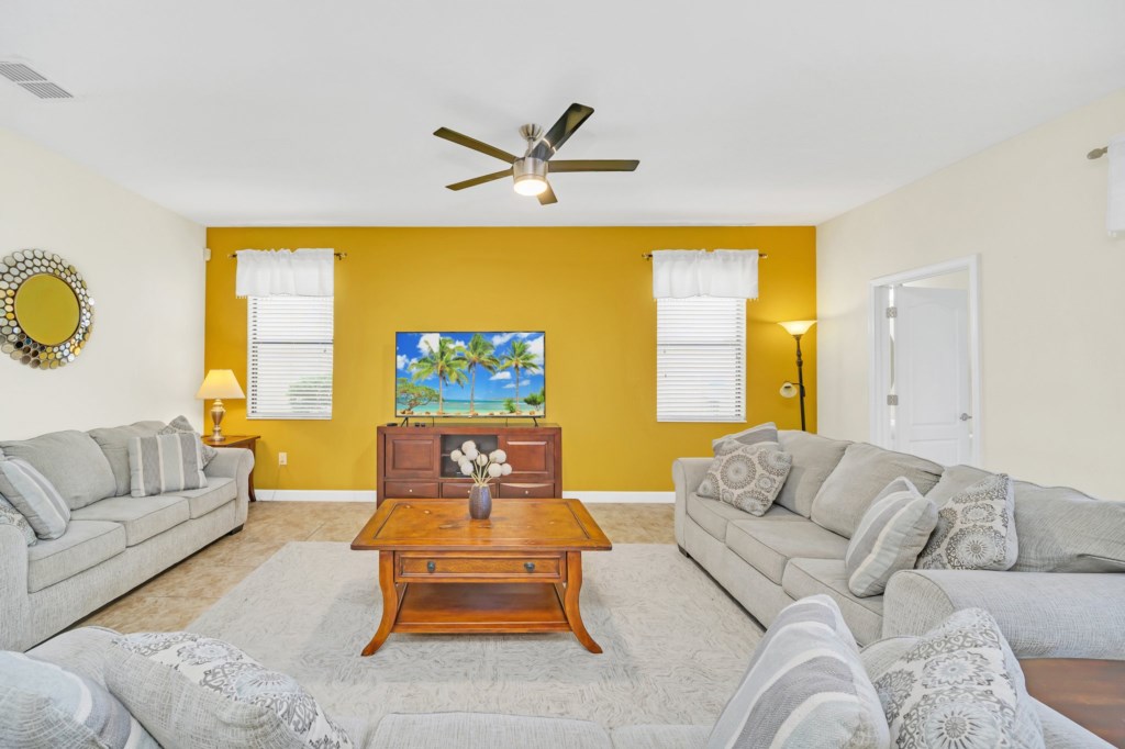 8-1422MoonValleyDr_07