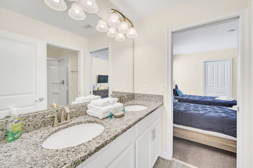 37-1517MulliganBlvd_37